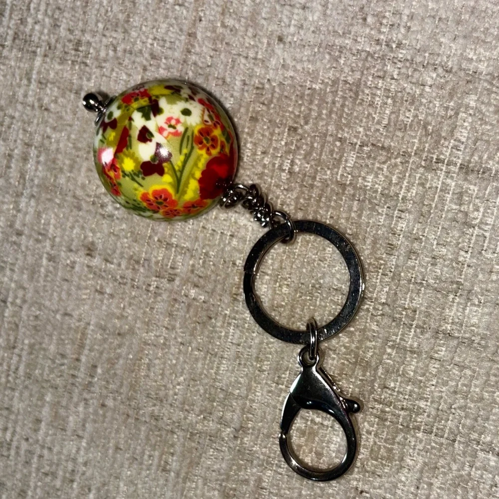 Vera Bradley Floral Ball Keychain Charm Green Red Key Ring Clip Marble Flowers